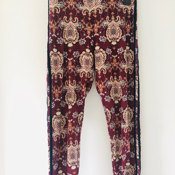 Printed Leggings - Picture 1 of 3